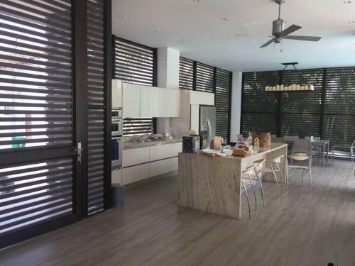 Lujosa Casa De Verano, El Pe�on