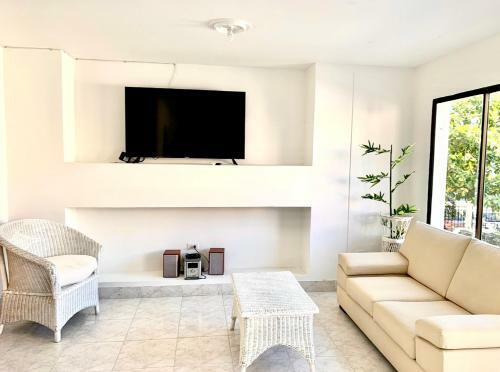 Apartamento En El Rodadero, Muy Bien Ubicado