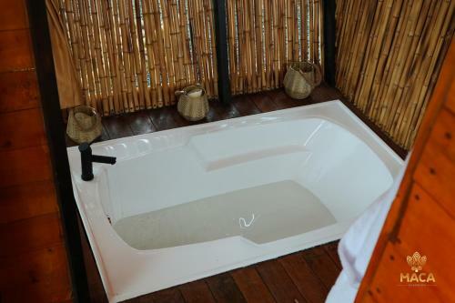 Maca Glamping