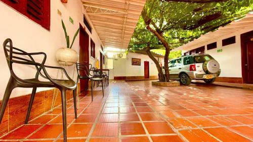 Hotel Bj Curumani