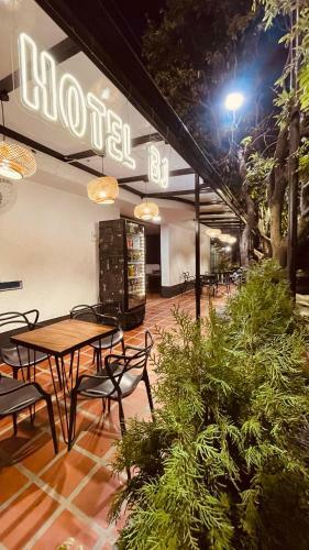 Hotel Bj Curumani