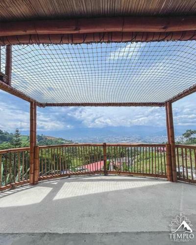 Bamboo Templo Munay