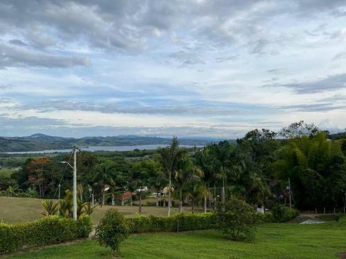 Finca Aguadalupe, Lago Calima