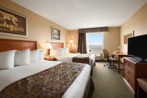 Hotel Ramada Inn & Suites