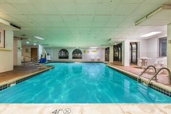 Hotel Super 8 Garland North Dallas