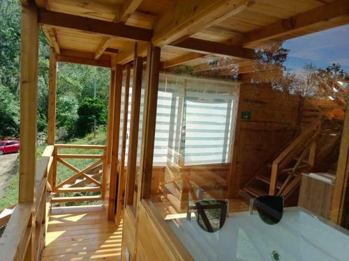 Villa Ecocaba�a Con Jacuzzi Ecocaba�as Byb