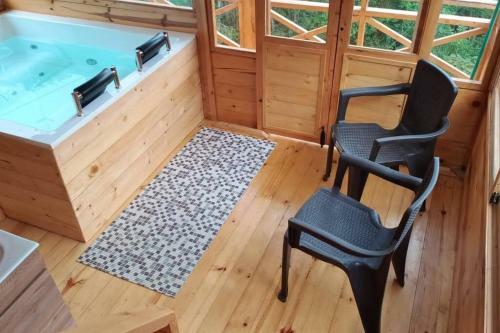 Villa Ecocaba�a Con Jacuzzi Ecocaba�as Byb