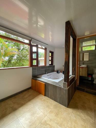 Hotel Hoster�a El Sendero - Cocorn�