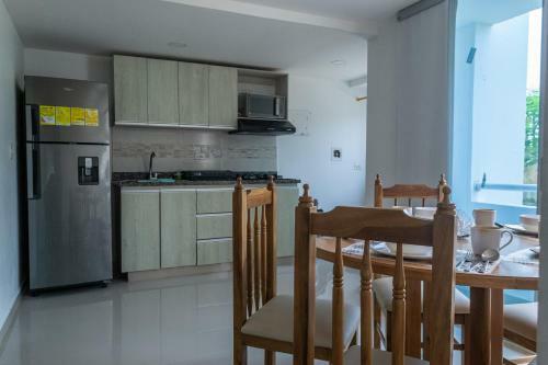 Cove�as Apartamento Amoblado Piso 1