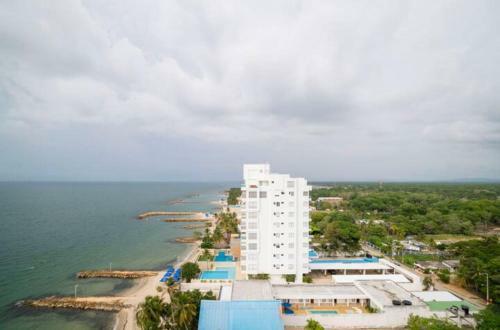 Apartamento En Cove�as Con Excelentes Comodidades.