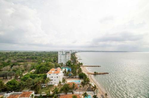 Apartamento En Cove�as Con Excelentes Comodidades.