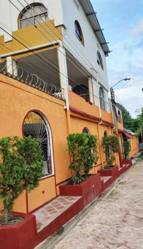 Hotel Girasol