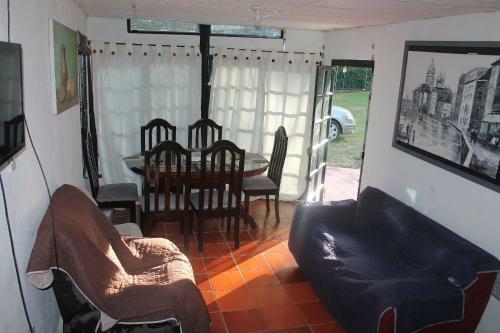 Caba�a Campestre De Con Piscina, Cocina, Y Wifi.