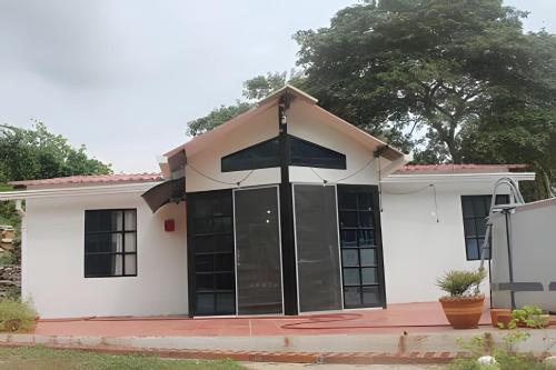 Caba�a Campestre De Con Piscina, Cocina, Y Wifi.