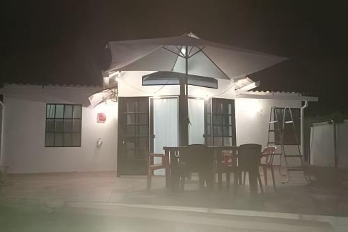Caba�a Campestre De Con Piscina, Cocina, Y Wifi.