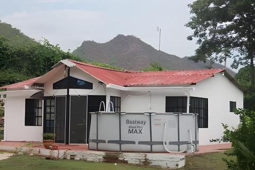 Caba�a Campestre De Con Piscina, Cocina, Y Wifi.