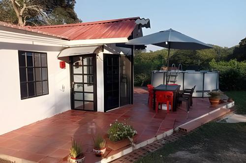 Caba�a Campestre De Con Piscina, Cocina, Y Wifi.