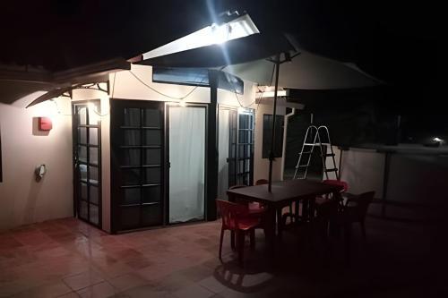Caba�a Campestre De Con Piscina, Cocina, Y Wifi.