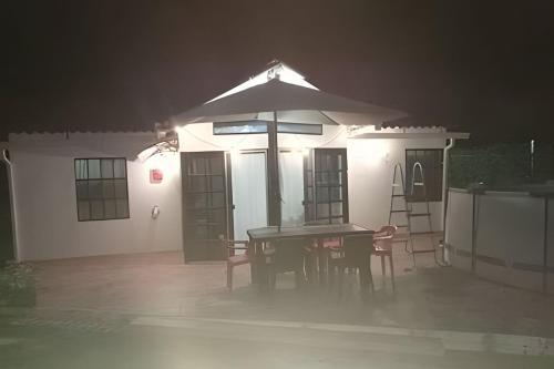 Caba�a Campestre De Con Piscina, Cocina, Y Wifi.