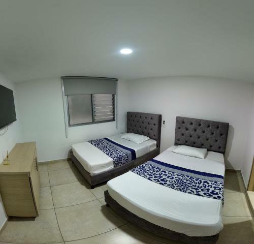 Hotel Plaza Paris