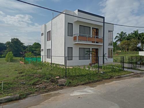 Villa Mansi�n Con Piscina Privada