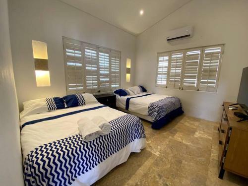 Villa En Bar� Con Playa Privada 6br