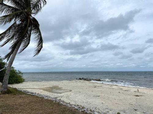 Villa En Bar� Con Playa Privada 6br