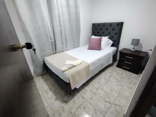 Apartamento Cerca A La Basilica,con Parqueo
