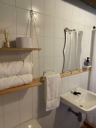 Flor De Le�n Caf� - Hostal
