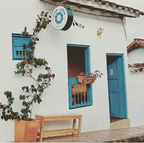 Flor De Le�n Caf� - Hostal