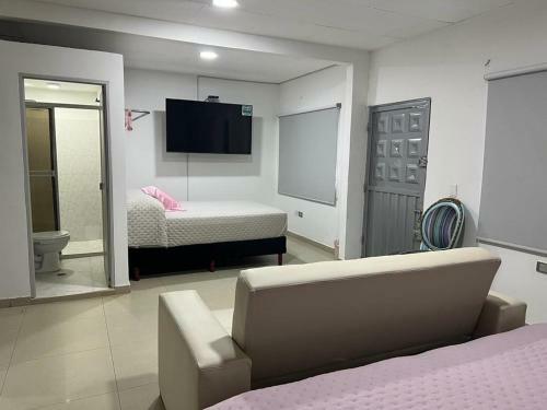 Hostal Cool House 24horas