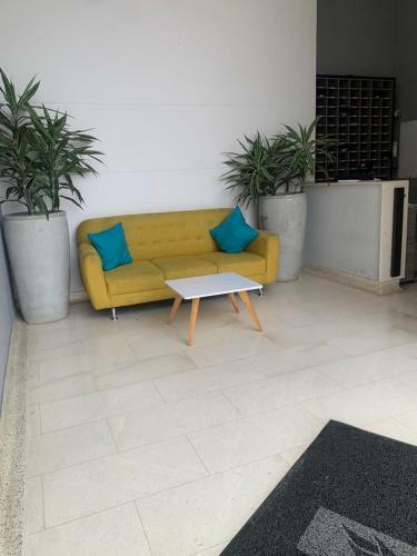 Comodo Apartamento Con Vista A La Ciudad
