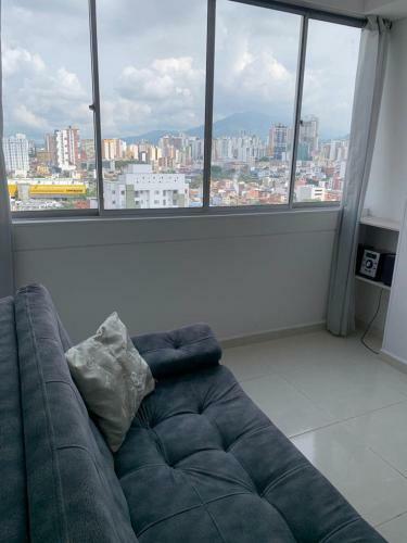 Comodo Apartamento Con Vista A La Ciudad