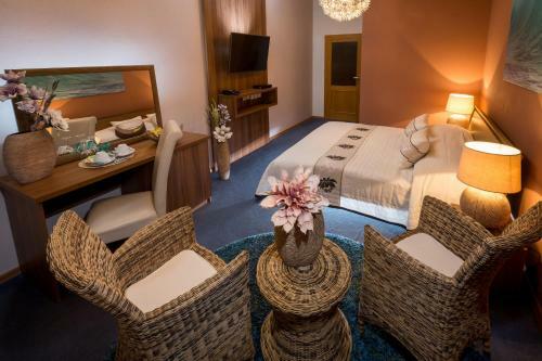 Sareza Hotel