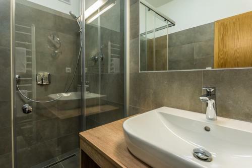 Sareza Hotel