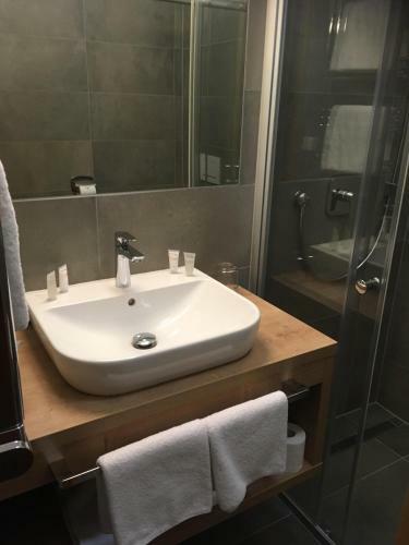 Sareza Hotel