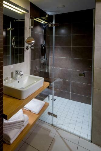 Sareza Hotel