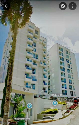 Apartamento Excelente Conjunto, Ubicacion Privilegiada,