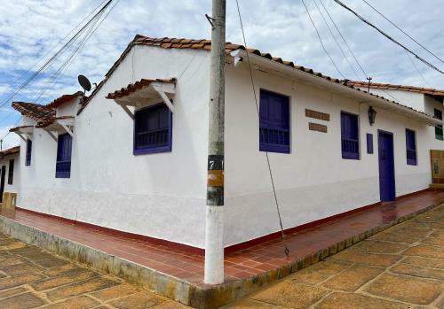 Hermosa Casa Colonial Morada