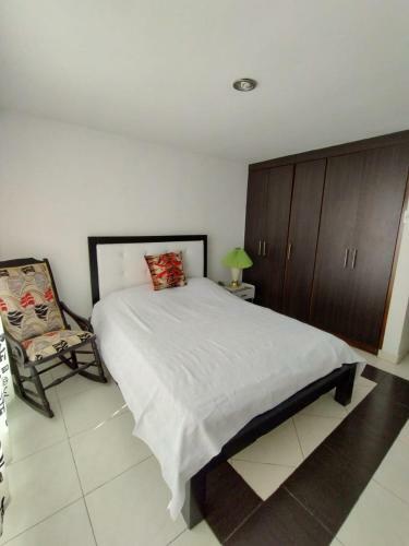 Habitacion Privada En Casa Familiar Con Bano Compartido