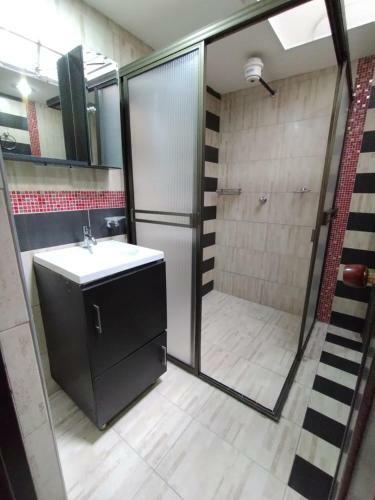 Habitacion Privada En Casa Familiar Con Bano Compartido