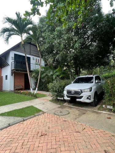 Caba�a En Santafe De Antioquia