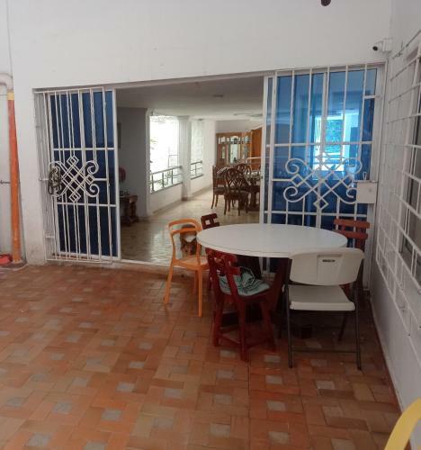 Hostal Casa Blanca Ciudad Jard�n