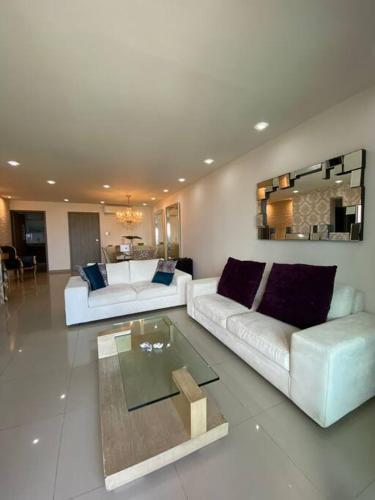 704 - Apartamento Con Excelente Ubicaci�n.