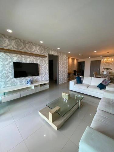 704 - Apartamento Con Excelente Ubicaci�n.