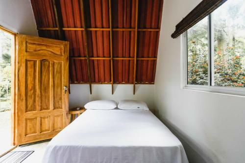 Lodge Hostal Campomar