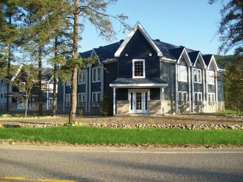 Aparthotel Condos Le Relais St-c�me