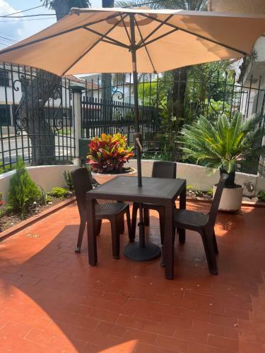 Hostal Casa Hotel Flor Del Valle
