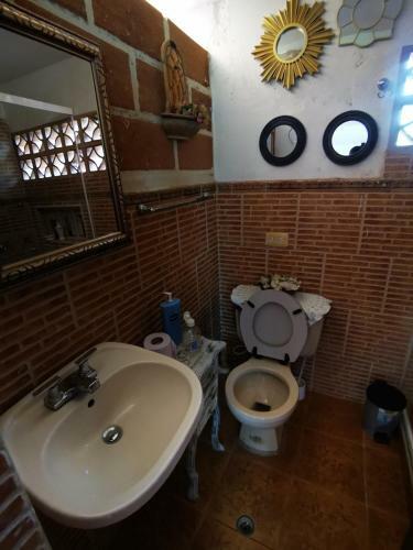 Finca Con Forma De Castillo Y Piscina En Sopetr�n