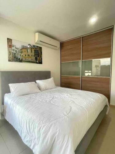 Apartaestudio Ciudad Jard�n Restaurantes Tiendas